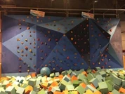 Beltéri sziklamászás